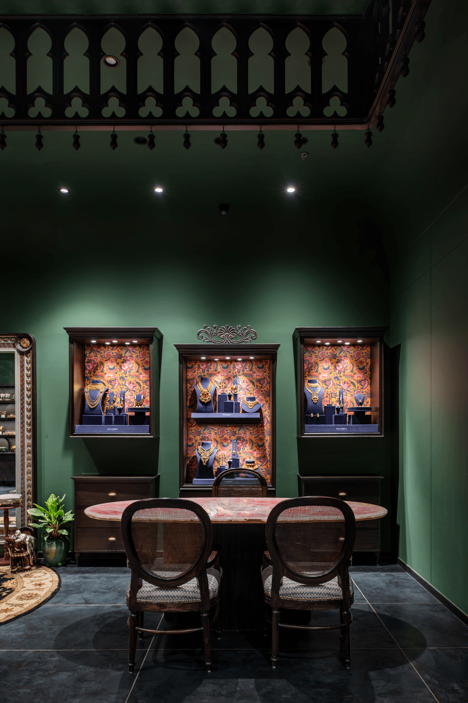 The Monumental Silver Dinette